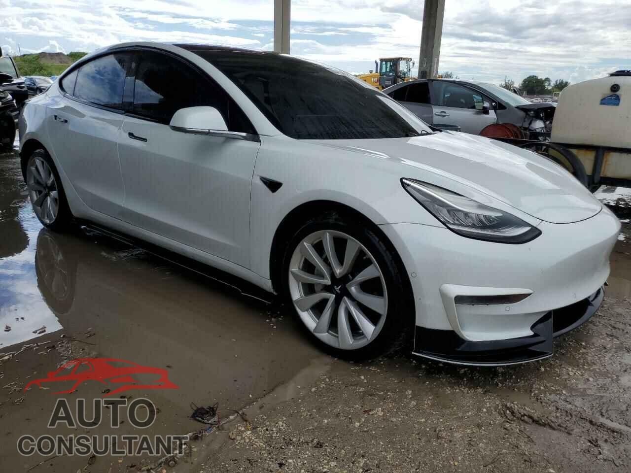 TESLA MODEL 3 2018 - 5YJ3E1EB2JF097963