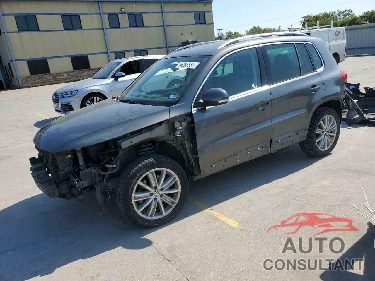 VOLKSWAGEN TIGUAN 2016 - WVGAV7AX0GW561425