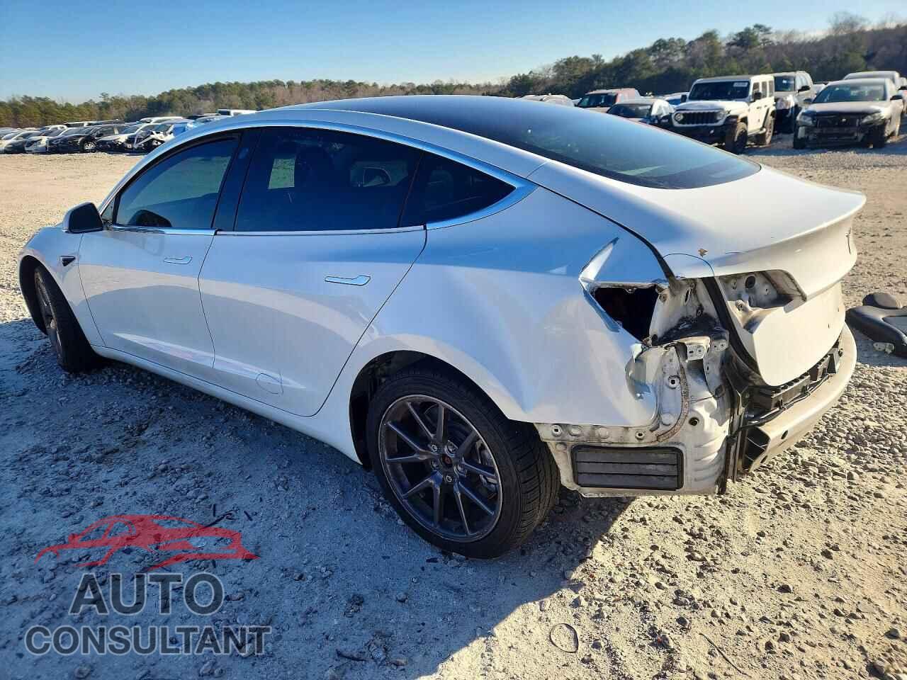 TESLA MODEL 3 2018 - 5YJ3E1EA5JF057710