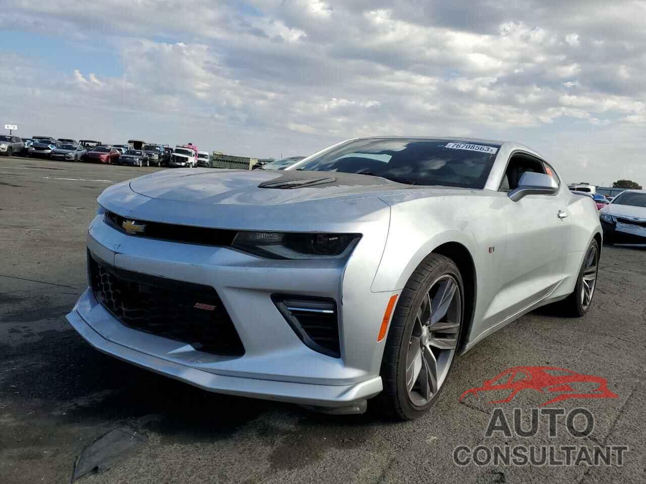 CHEVROLET CAMARO 2018 - 1G1FE1R72J0100435