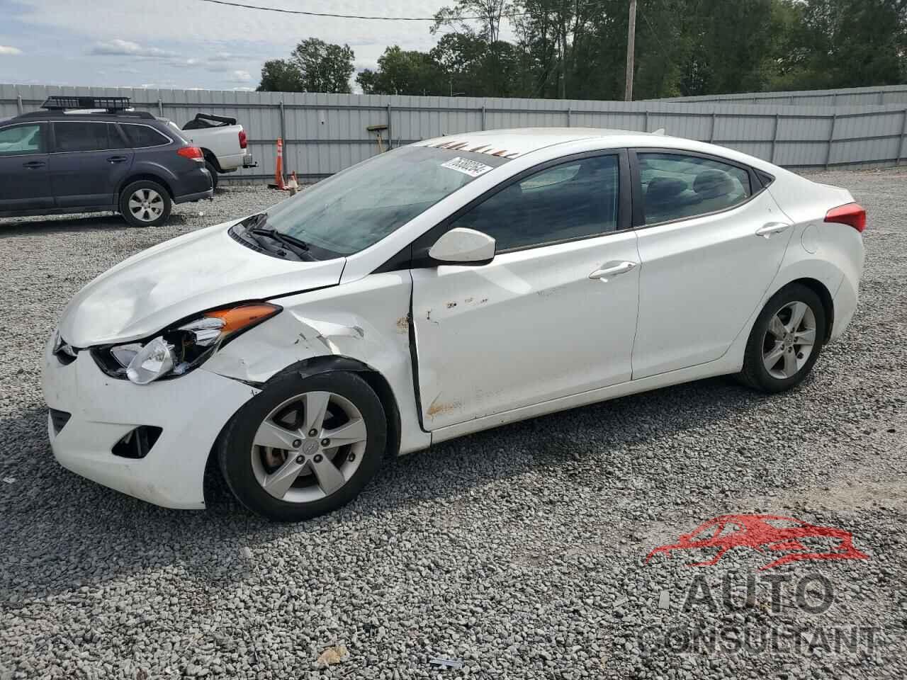 HYUNDAI ELANTRA 2013 - 5NPDH4AE8DH443808