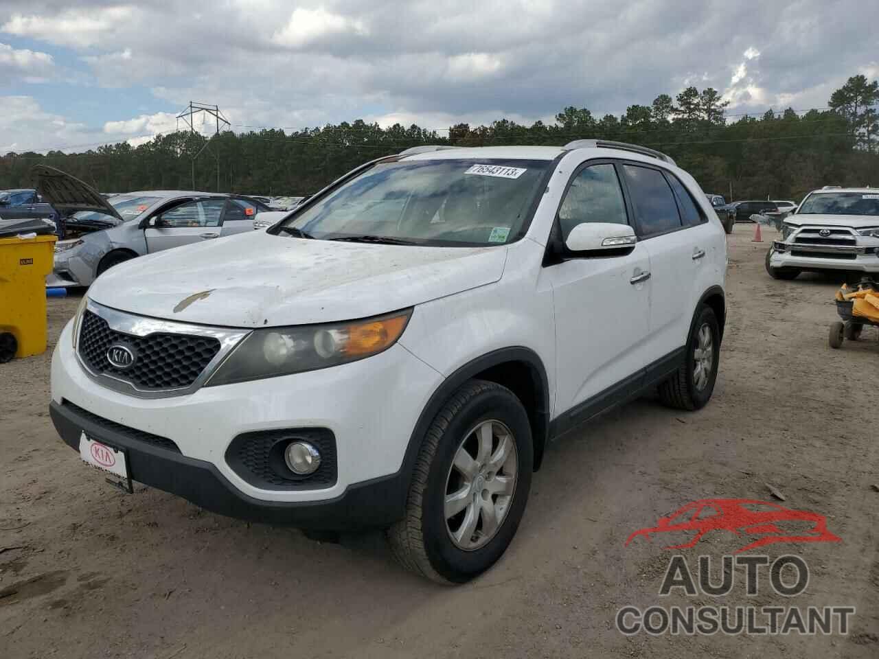 KIA SORENTO 2011 - 5XYKT3A10BG007424