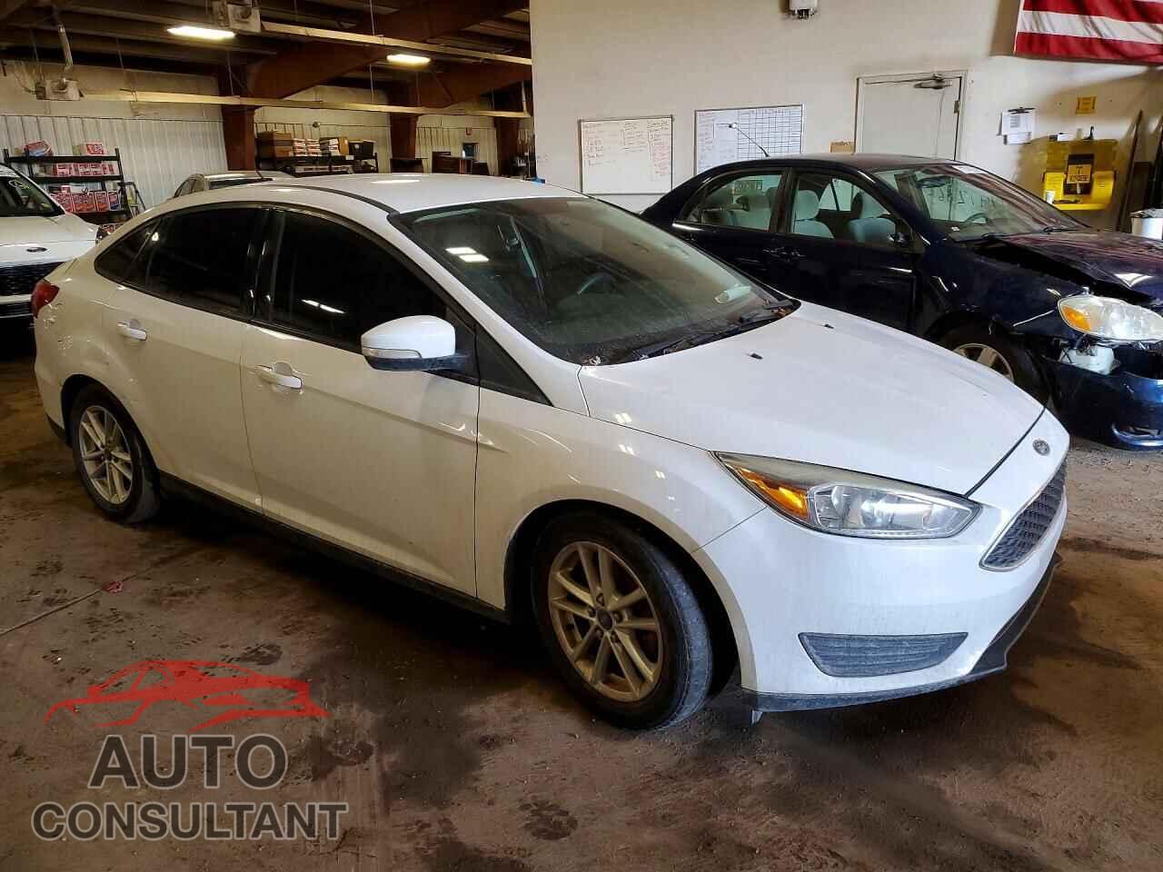 FORD FOCUS 2015 - 1FADP3F22FL323244