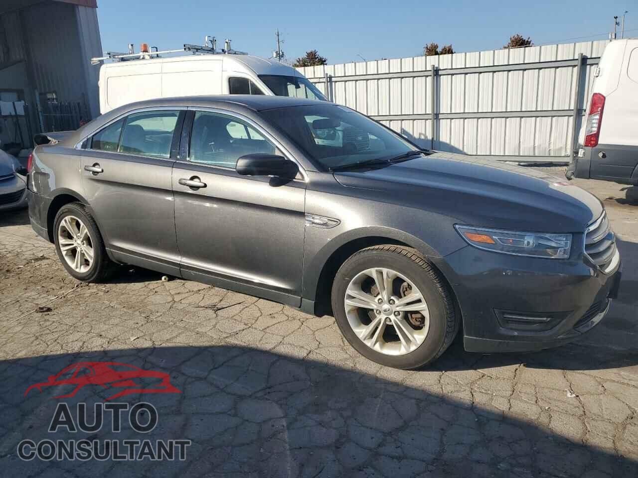 FORD TAURUS 2017 - 1FAHP2E82HG125583