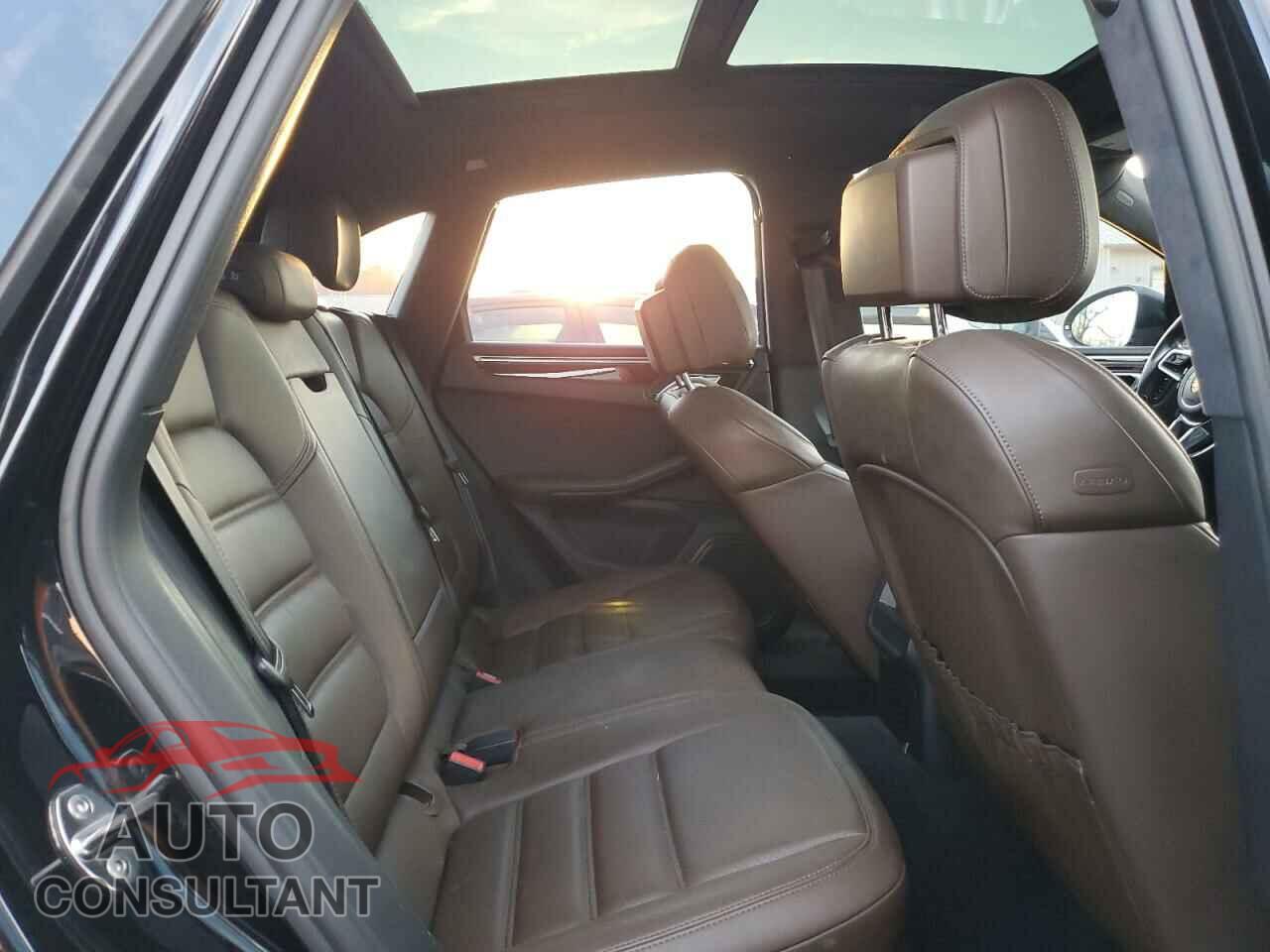 PORSCHE MACAN 2015 - WP1AF2A5XFLB47411