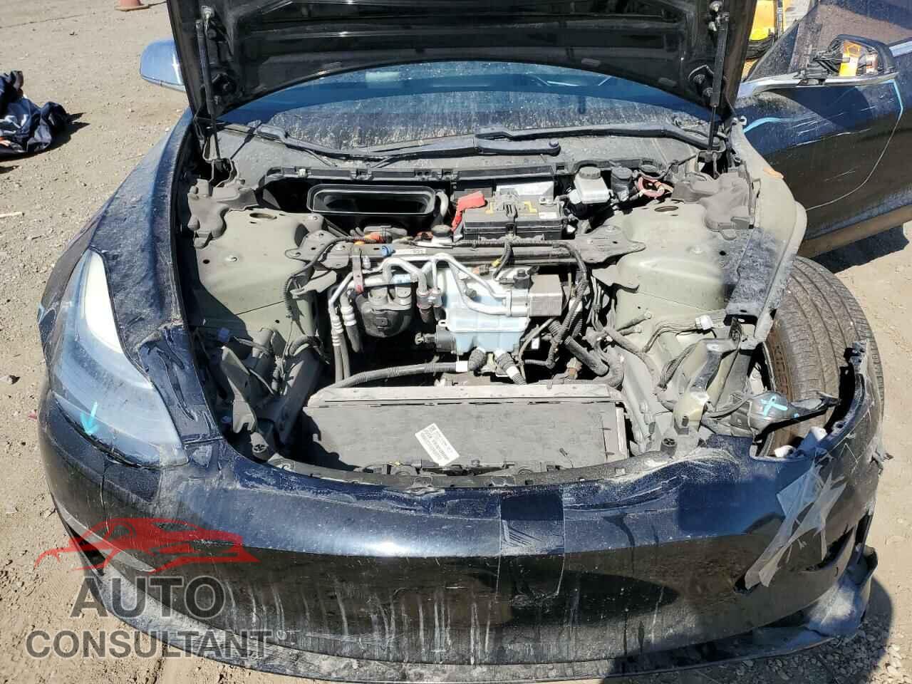 TESLA MODEL 3 2018 - 5YJ3E1EA1JF057199