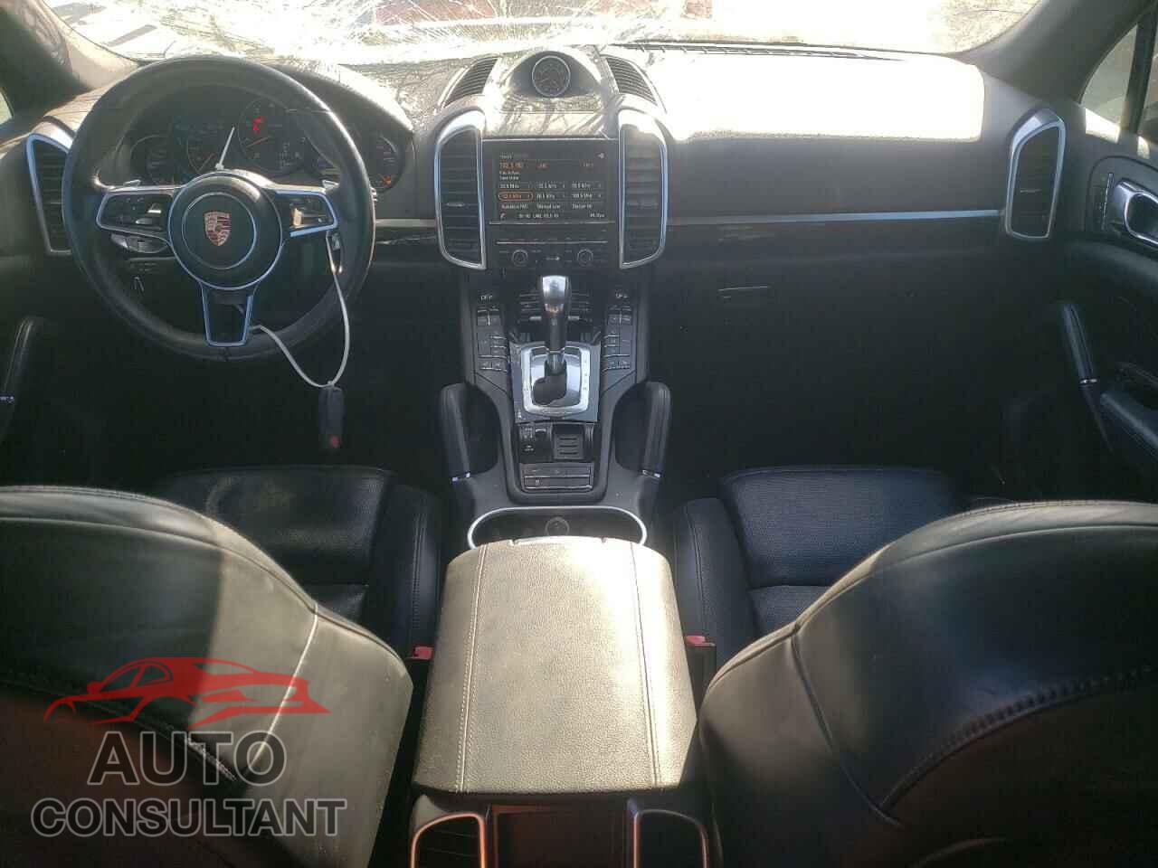 PORSCHE CAYENNE 2016 - WP1AA2A29GLA02950