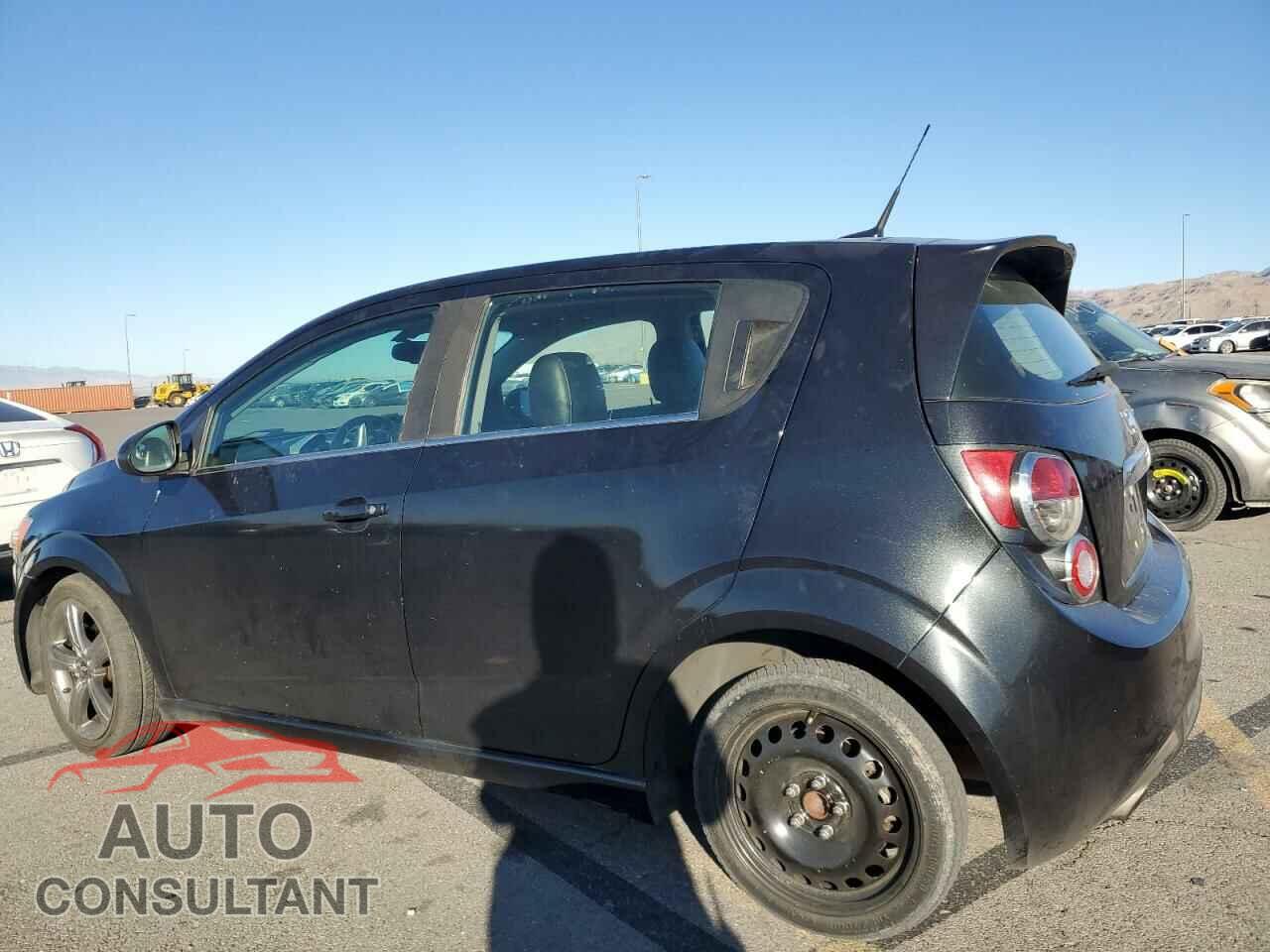 CHEVROLET SONIC 2014 - 1G1JG6SB4E4101469