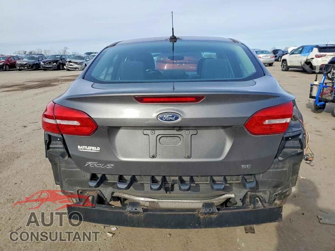FORD FOCUS 2018 - 1FADP3F29JL268378