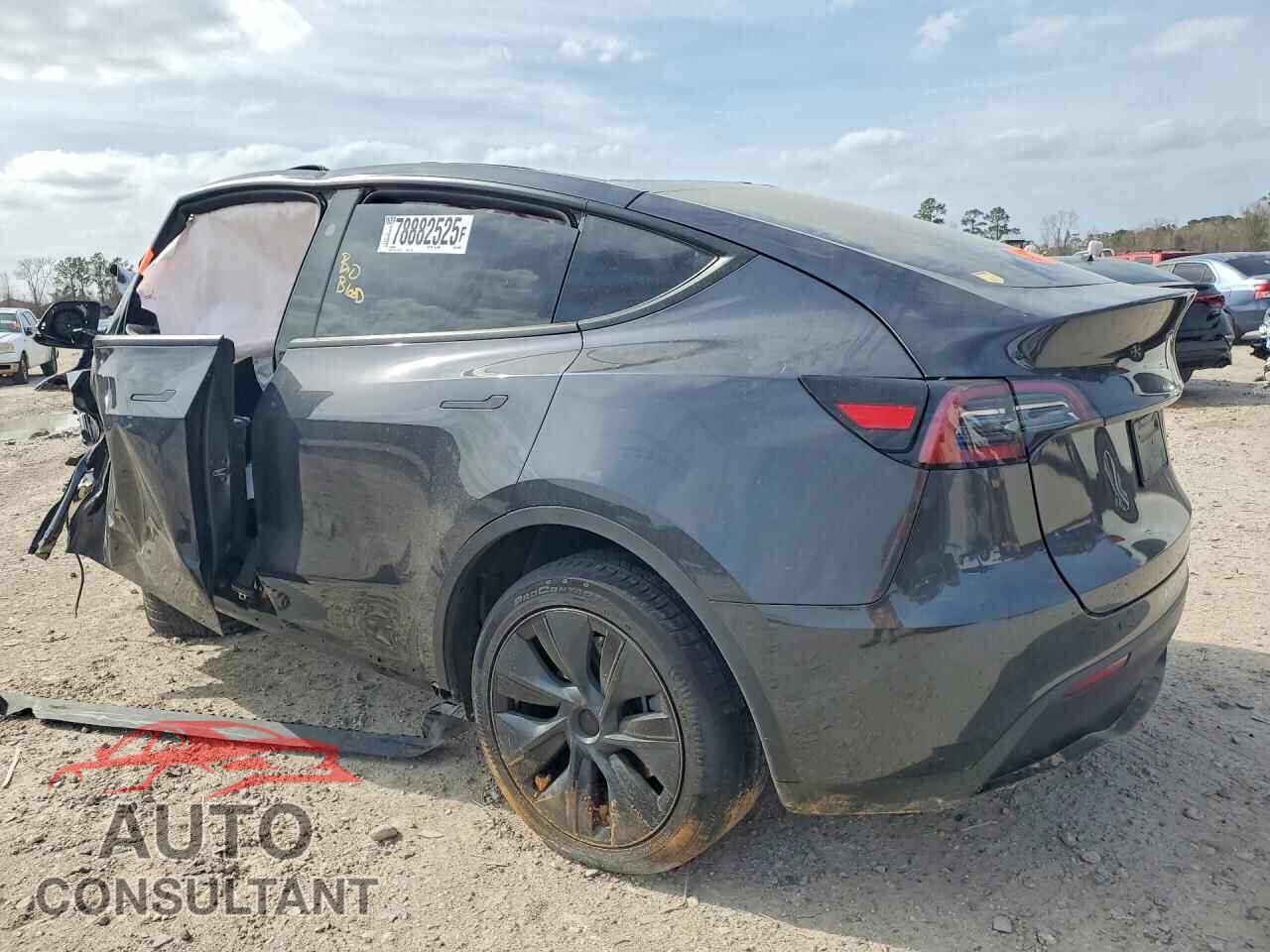 TESLA MODEL Y 2024 - 7SAYGDED4RF104610