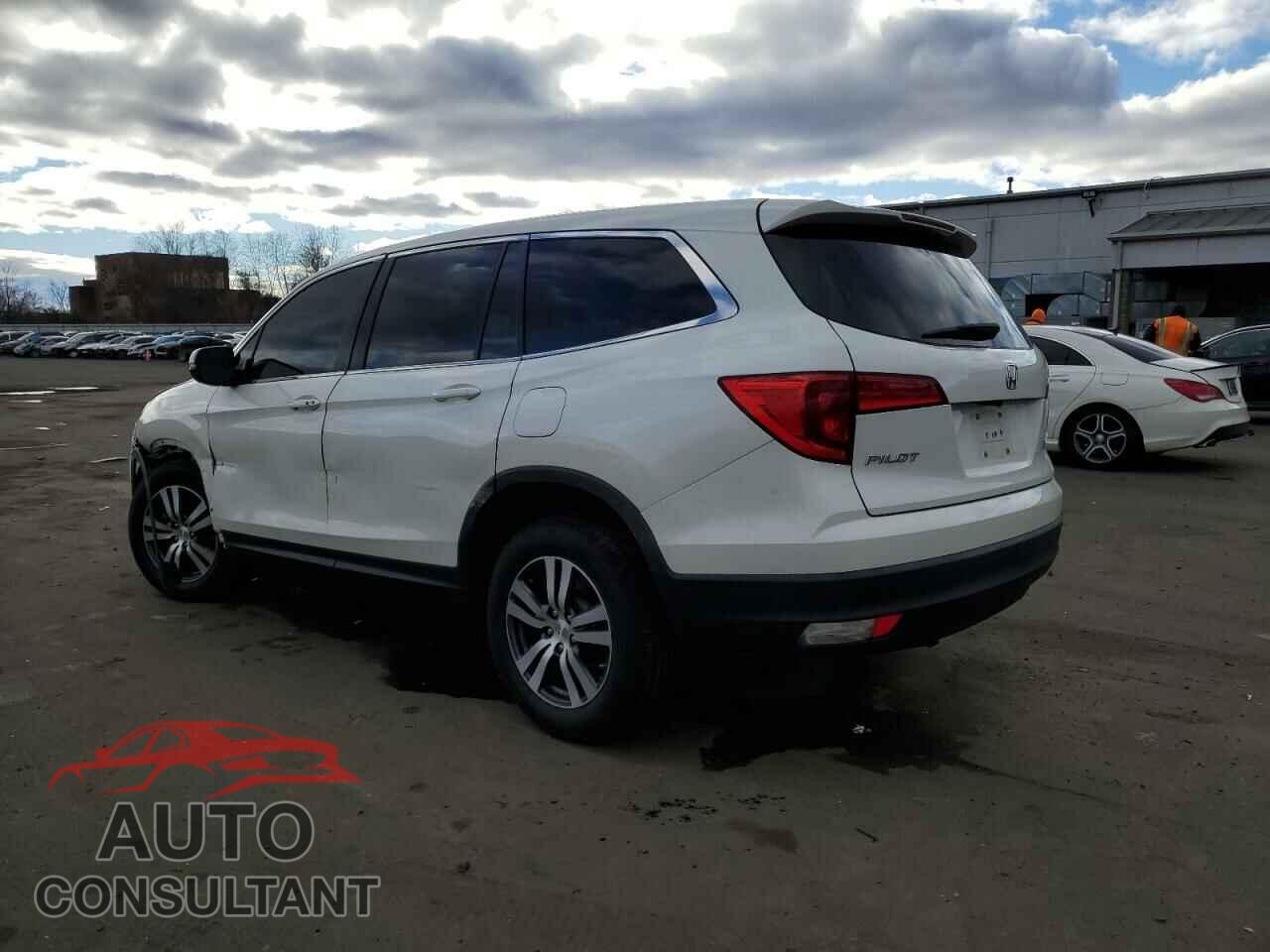 HONDA PILOT 2017 - 5FNYF6H59HB036853
