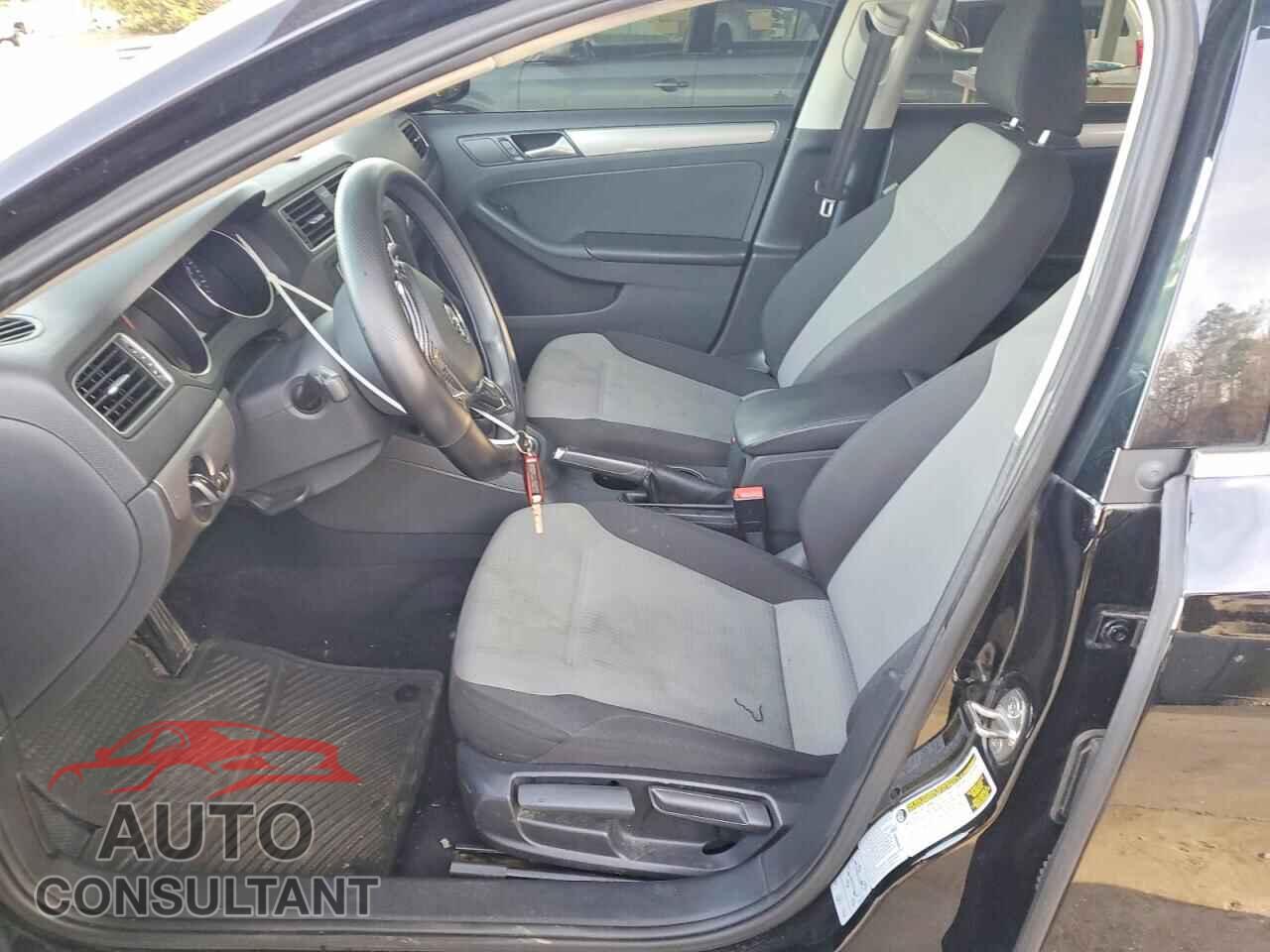VOLKSWAGEN JETTA 2017 - 3VW2B7AJ5HM259186