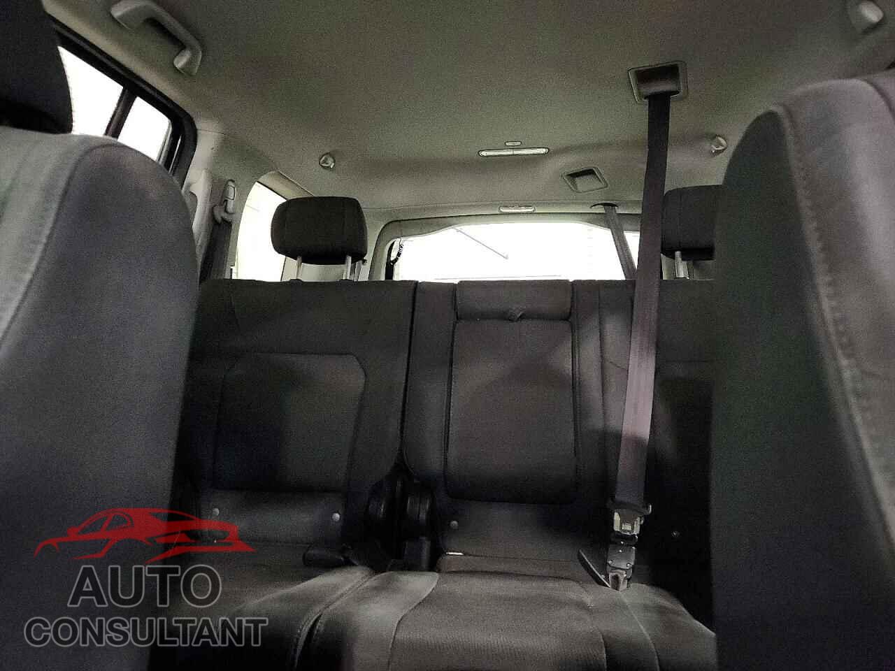 HONDA PILOT 2011 - 5FNYF4H24BB087520