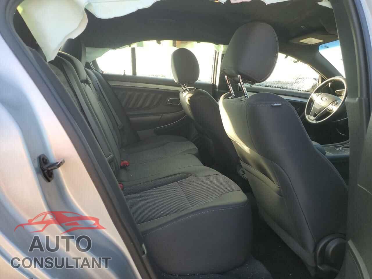 FORD TAURUS 2017 - 1FAHP2E82HG136826