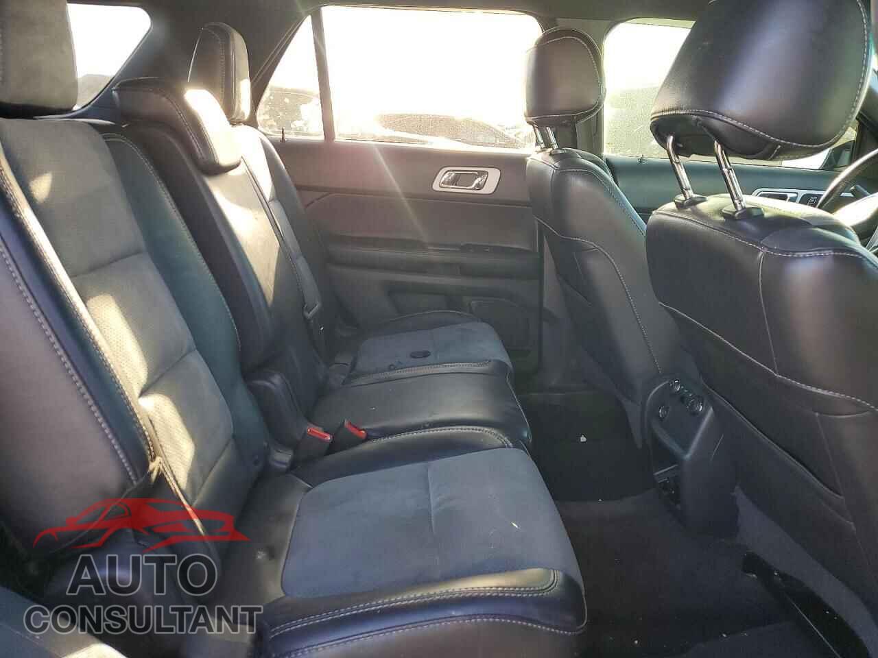 FORD EXPLORER 2015 - 1FM5K7D89FGA85912