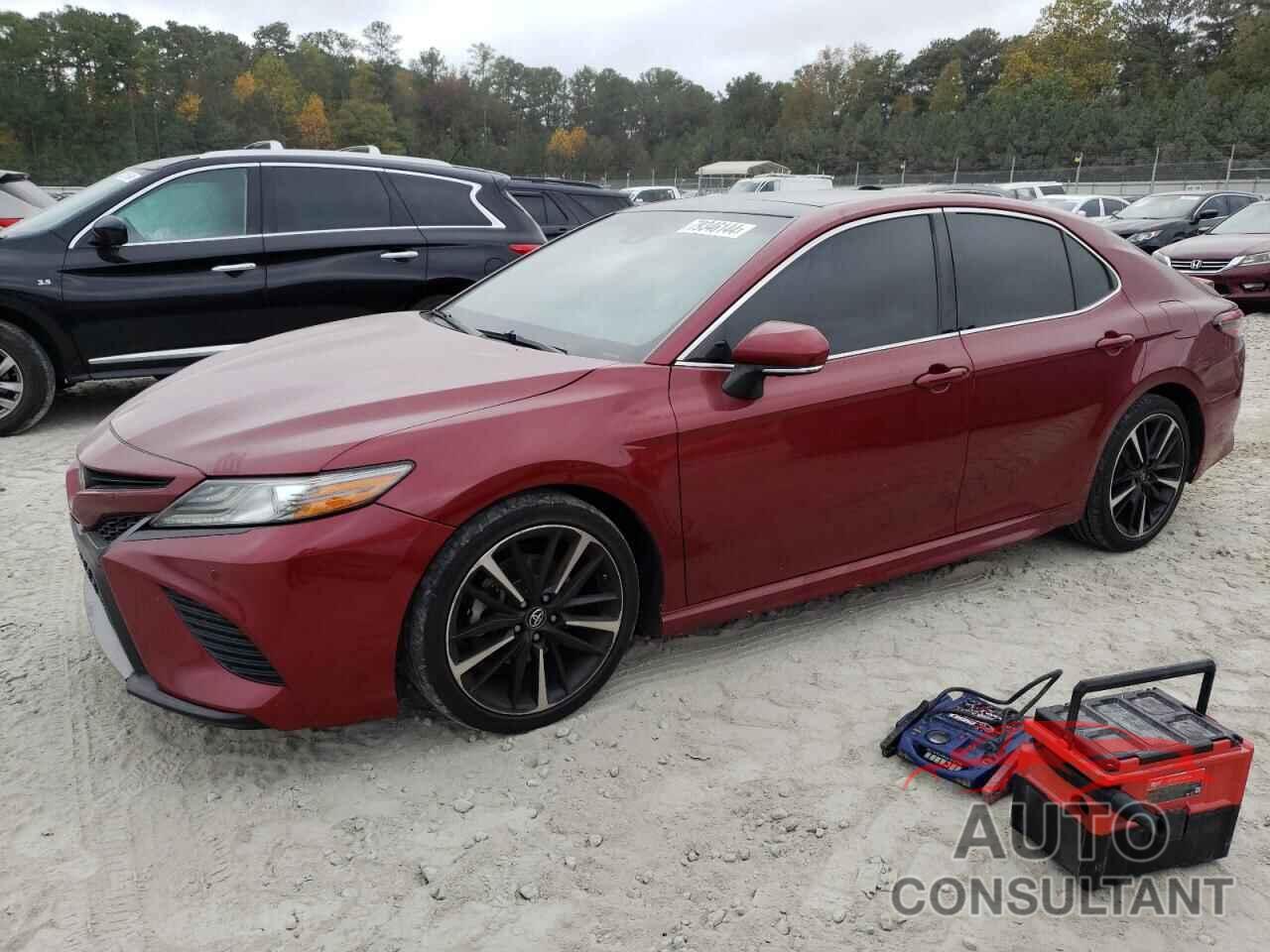 TOYOTA CAMRY 2018 - 4T1B61HK5JU537455