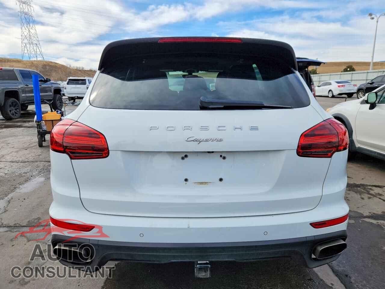 PORSCHE CAYENNE 2016 - WP1AA2A27GLA00596