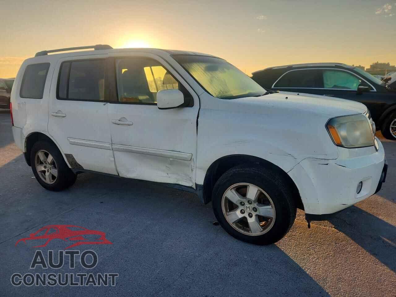 HONDA PILOT 2011 - 5FNYF3H49BB052452