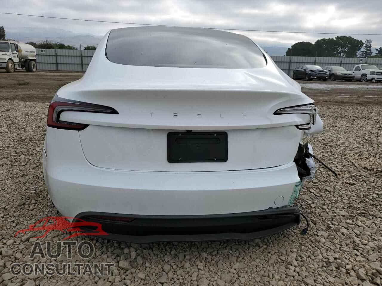 TESLA MODEL 3 2025 - 5YJ3E1EA1SF916812