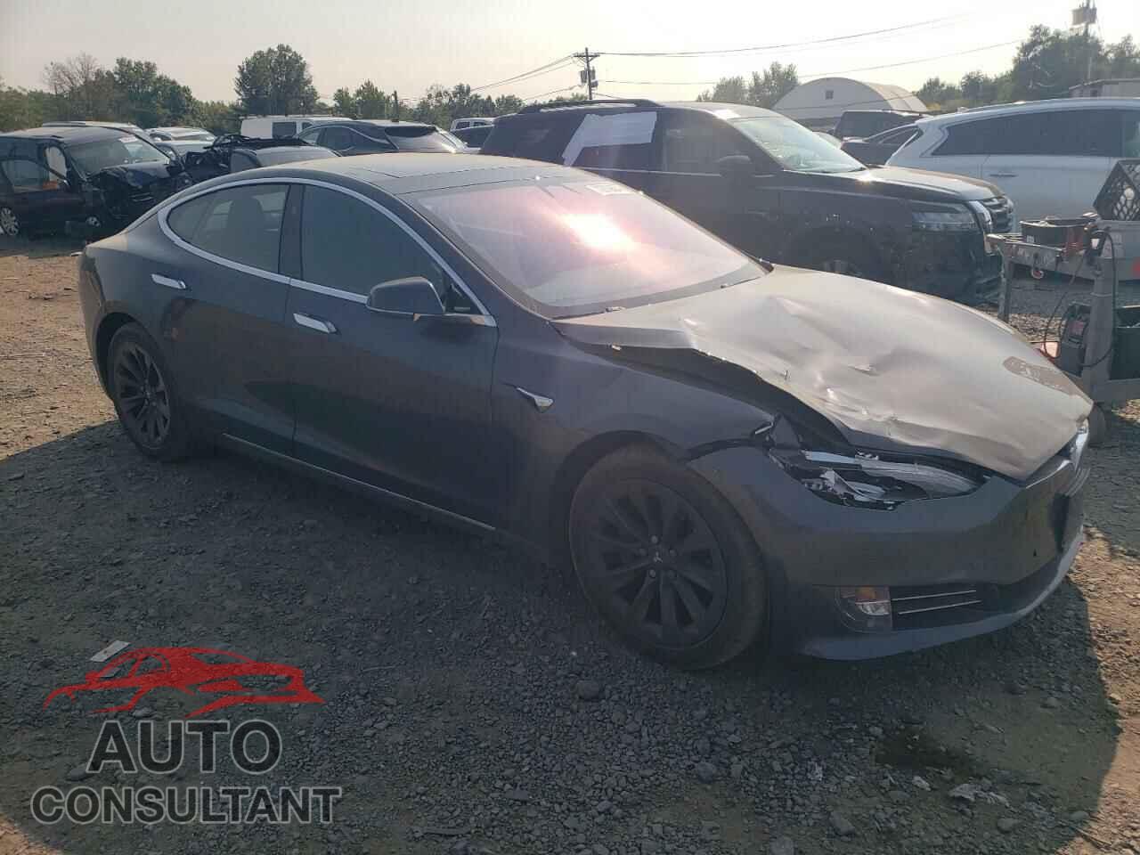 TESLA MODEL S 2018 - 5YJSA1E23JF252561