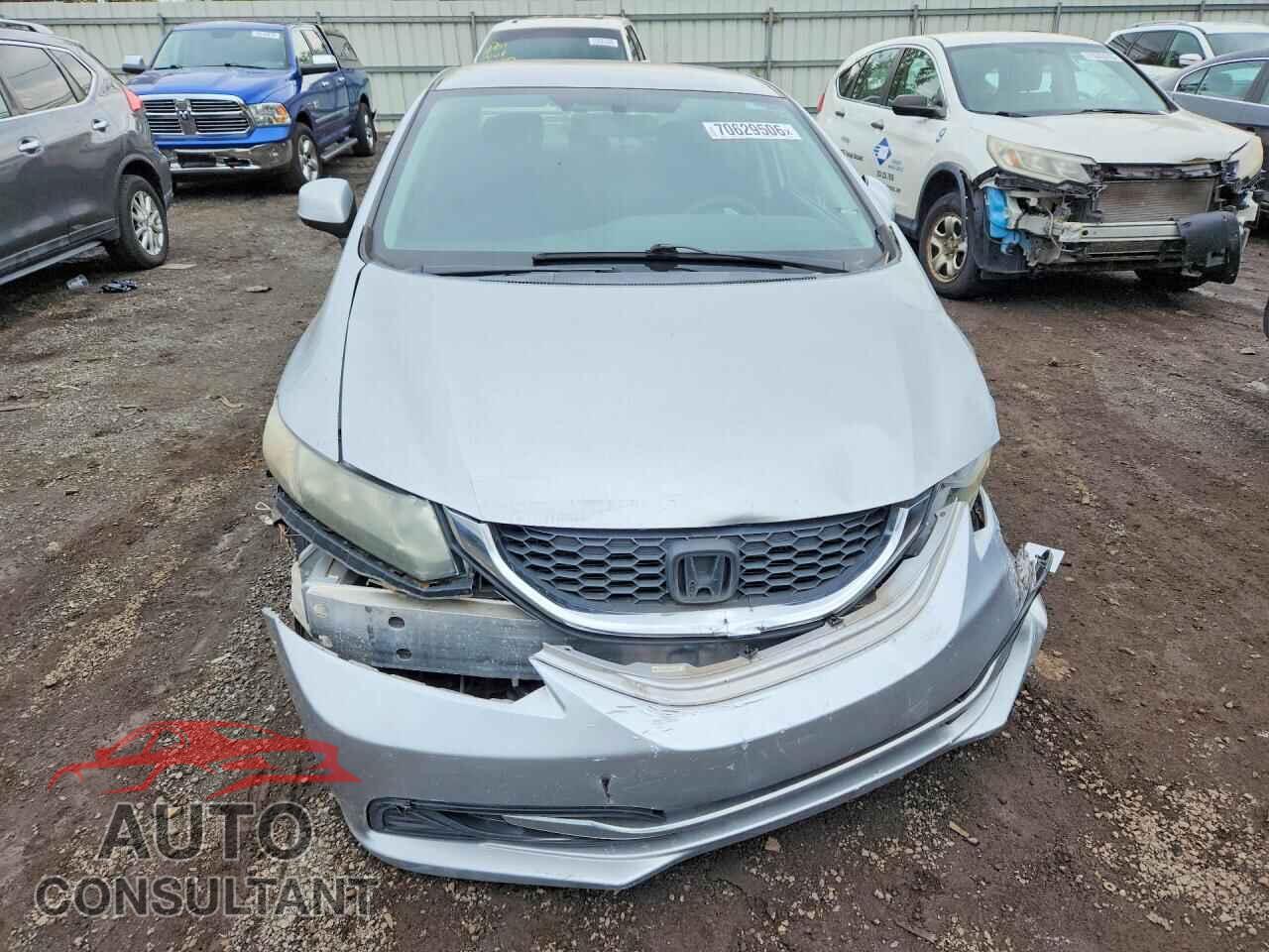 HONDA CIVIC 2013 - 2HGFB2F58DH584475