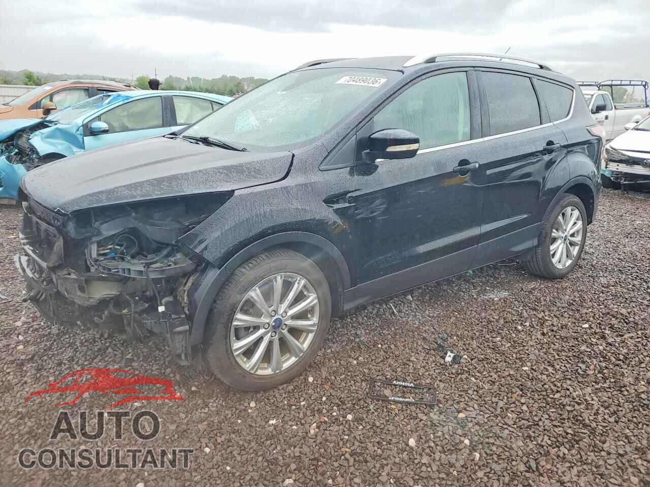 FORD ESCAPE 2017 - 1FMCU9JD6HUA04724