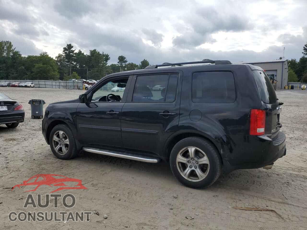 HONDA PILOT 2015 - 5FNYF4H51FB003461