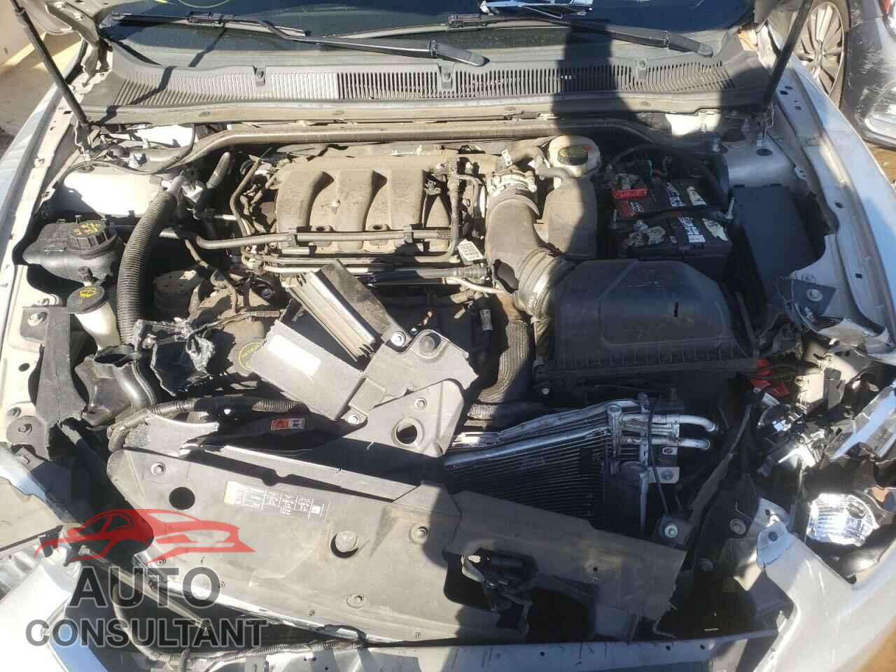 FORD TAURUS 2016 - 1FAHP2E89GG106933