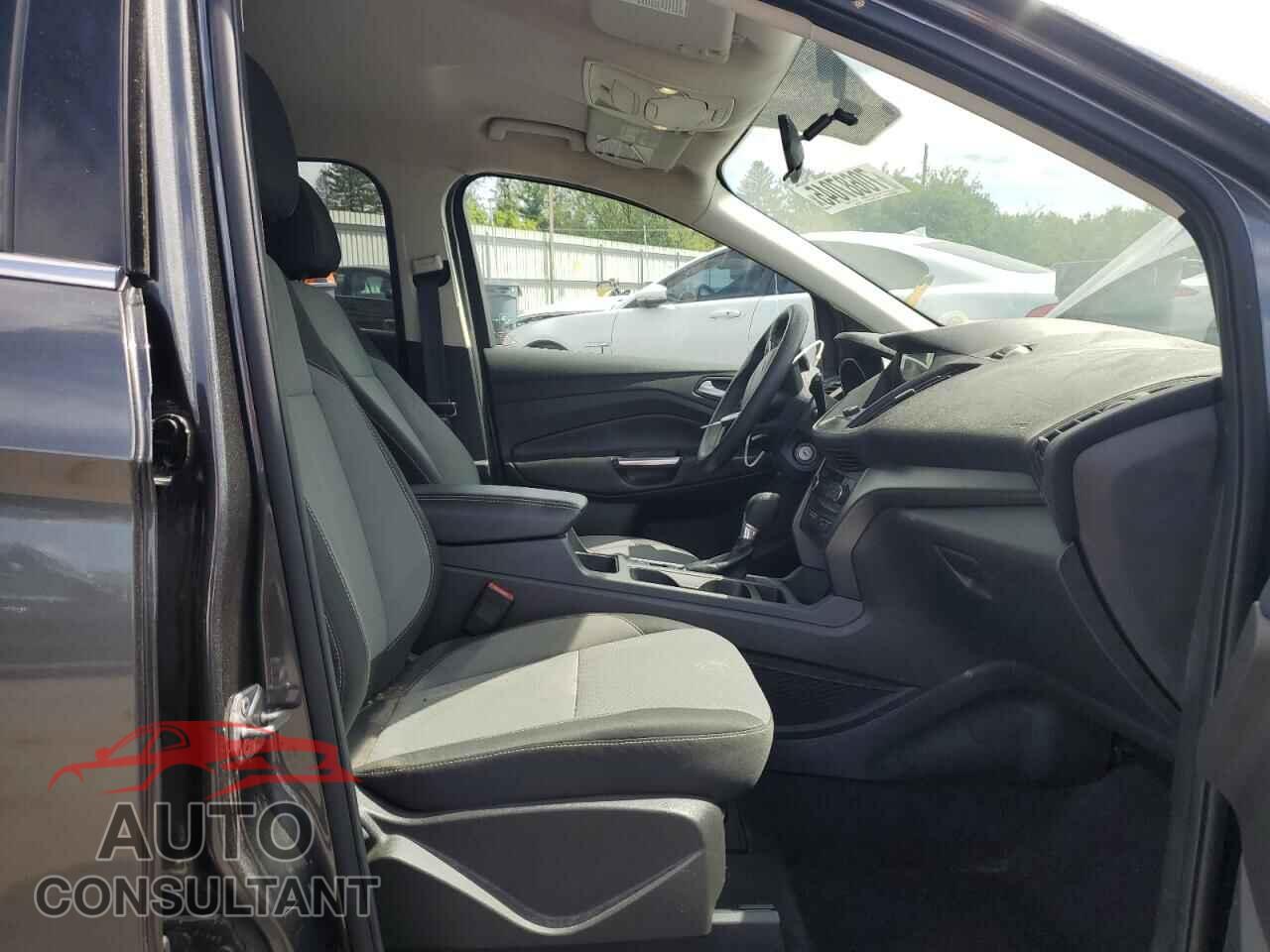 FORD ESCAPE 2017 - 1FMCU9GD5HUB55903