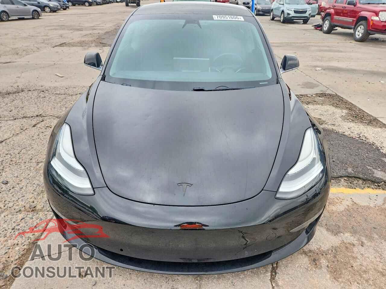 TESLA MODEL 3 2019 - 5YJ3E1EB0KF384770