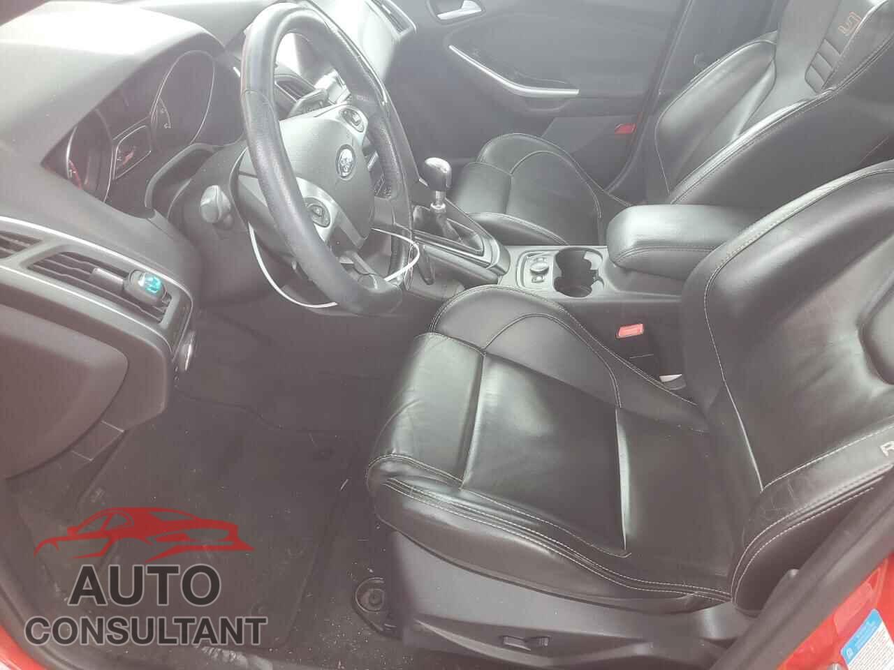 FORD FOCUS 2014 - 1FADP3L96EL258561