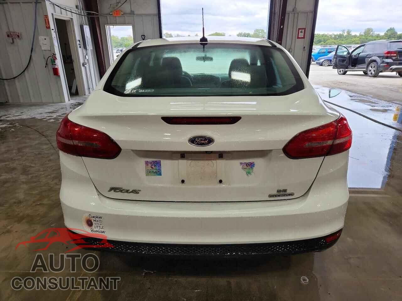 FORD FOCUS 2016 - 1FADP3F23GL352530