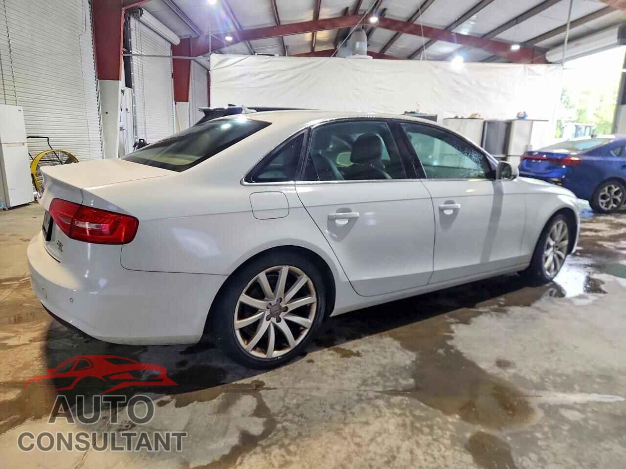 AUDI A4 2013 - WAUFFAFL2DN034589