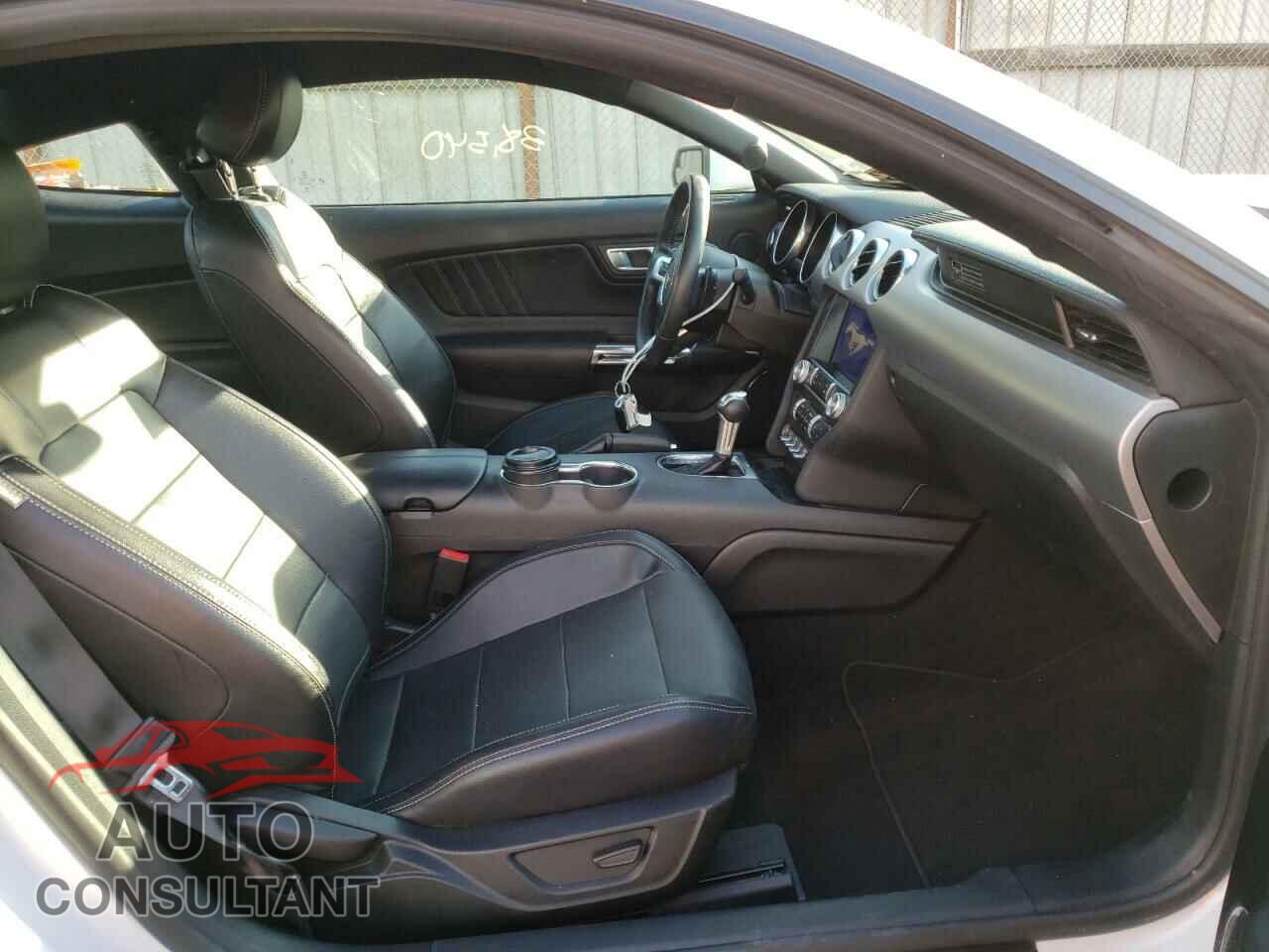 FORD MUSTANG 2020 - 1FA6P8CF7L5131234