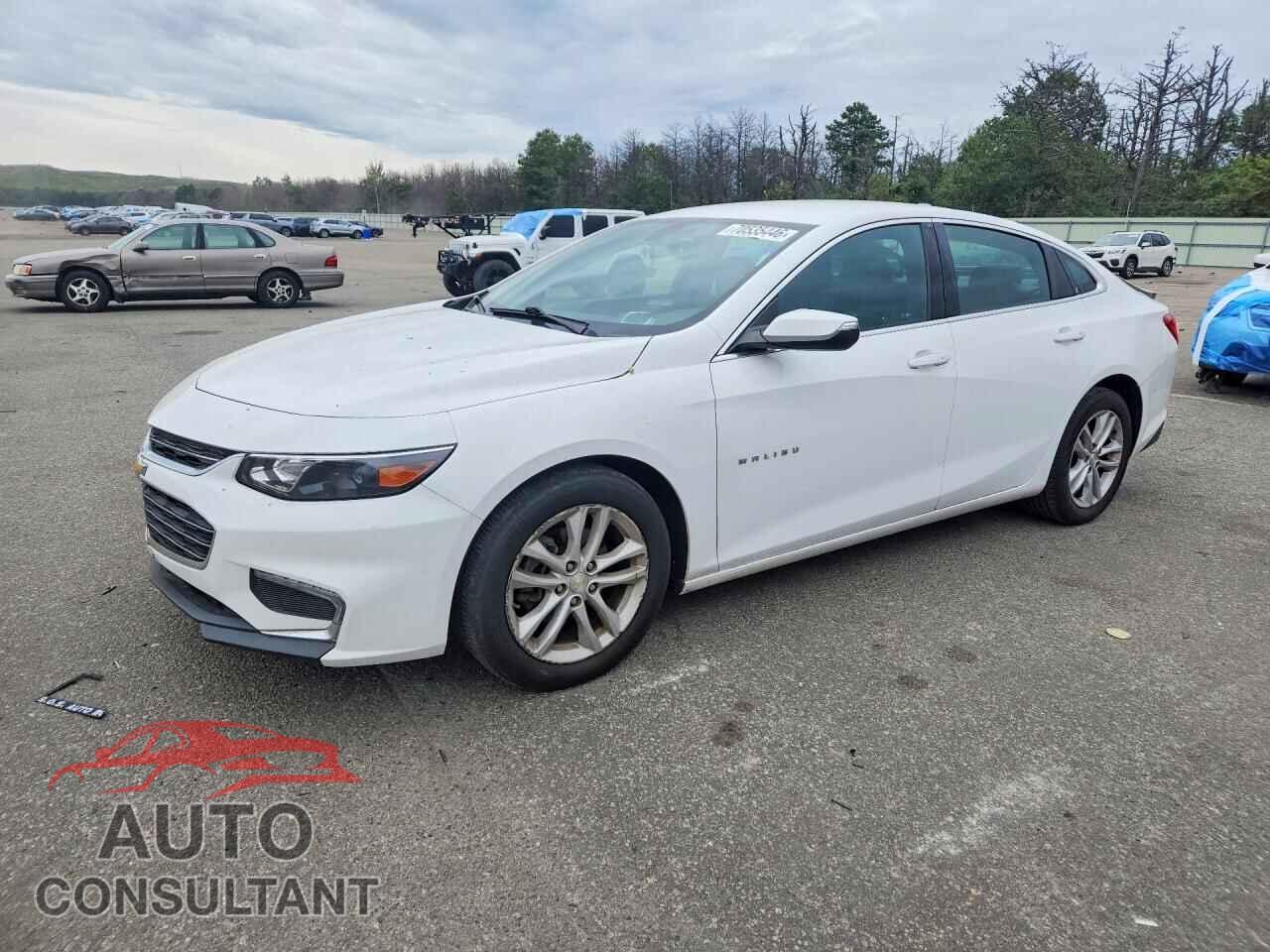 CHEVROLET MALIBU 2017 - 1G1ZE5ST8HF209906