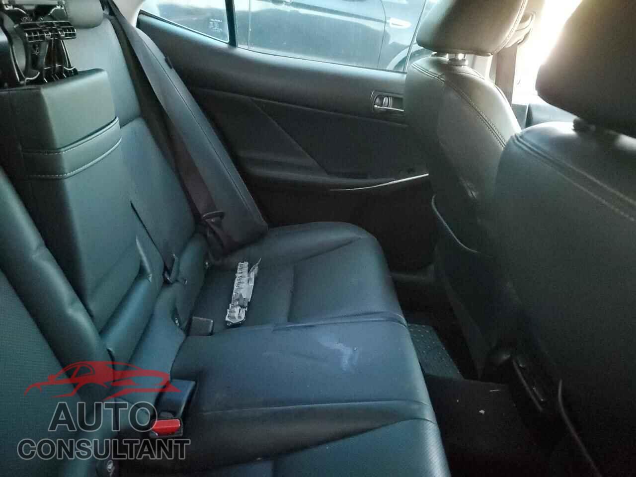 LEXUS IS 2014 - JTHCF1D29E5008524