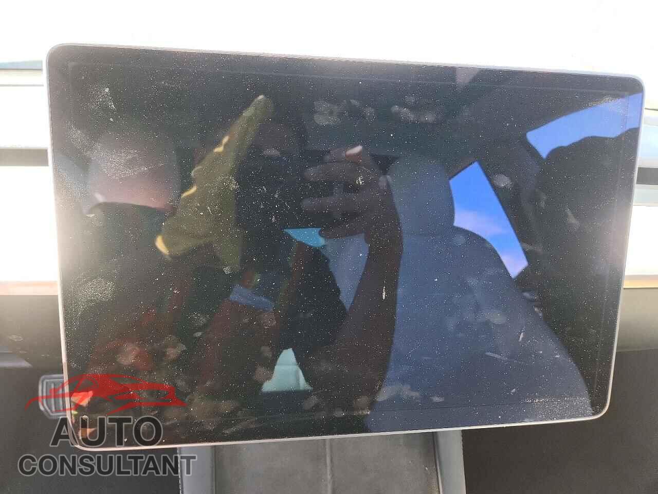 TESLA MODEL 3 2021 - 5YJ3E1EA5MF871182