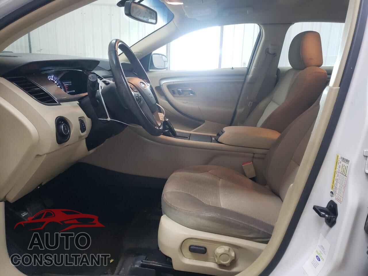 FORD TAURUS 2015 - 1FAHP2E84FG165418
