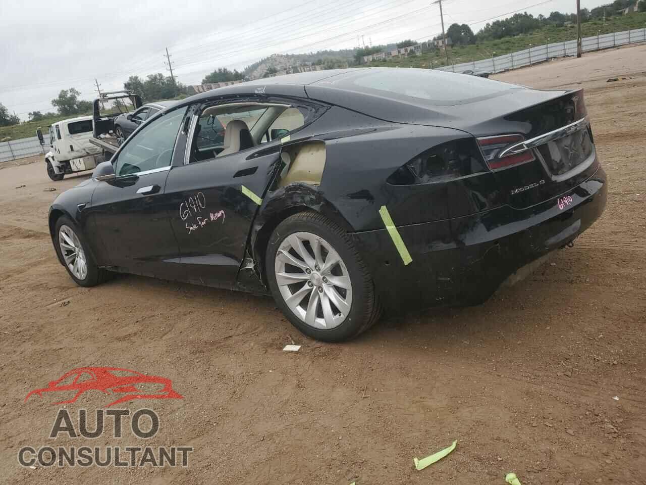 TESLA MODEL S 2019 - 5YJSA1E25KF304855