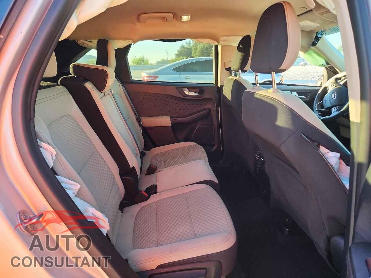 FORD ESCAPE 2020 - 1FMCU0G61LUA14364