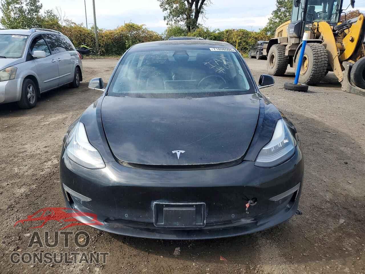 TESLA MODEL 3 2018 - 5YJ3E1EA1JF026471