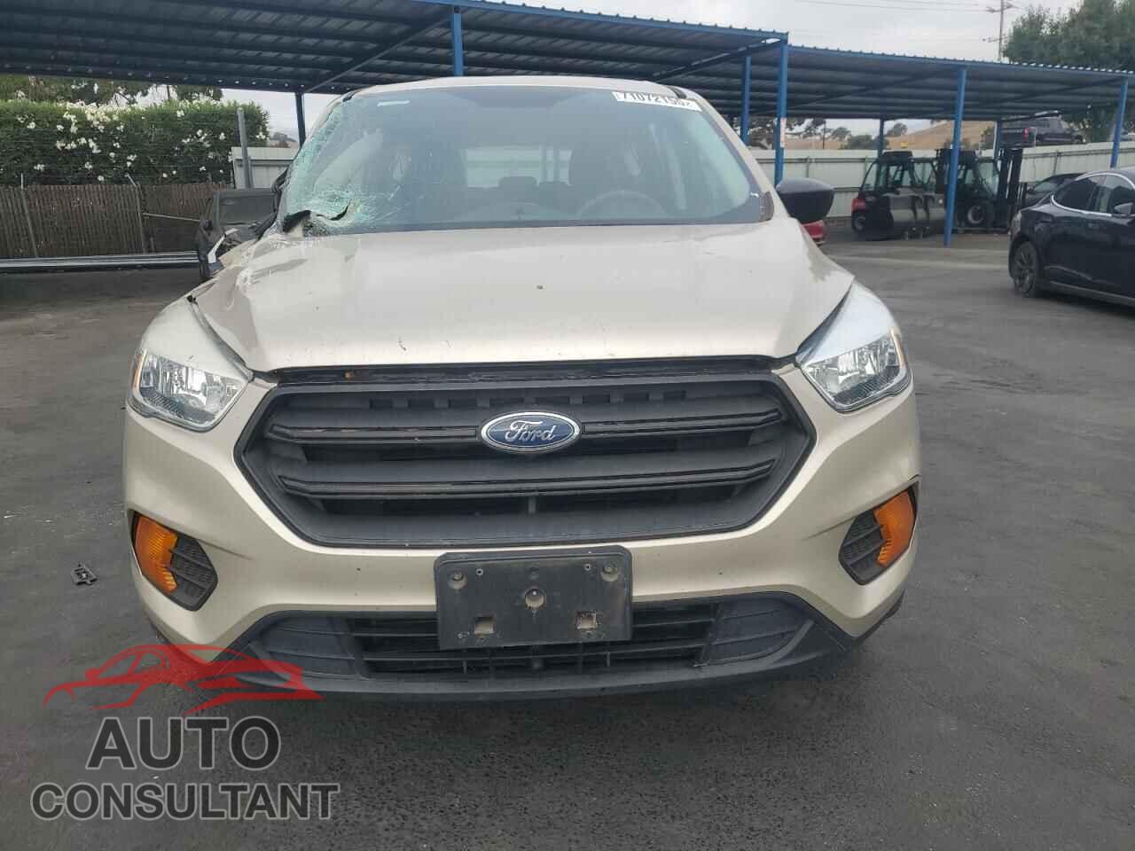 FORD ESCAPE 2017 - 1FMCU0F74HUC14740