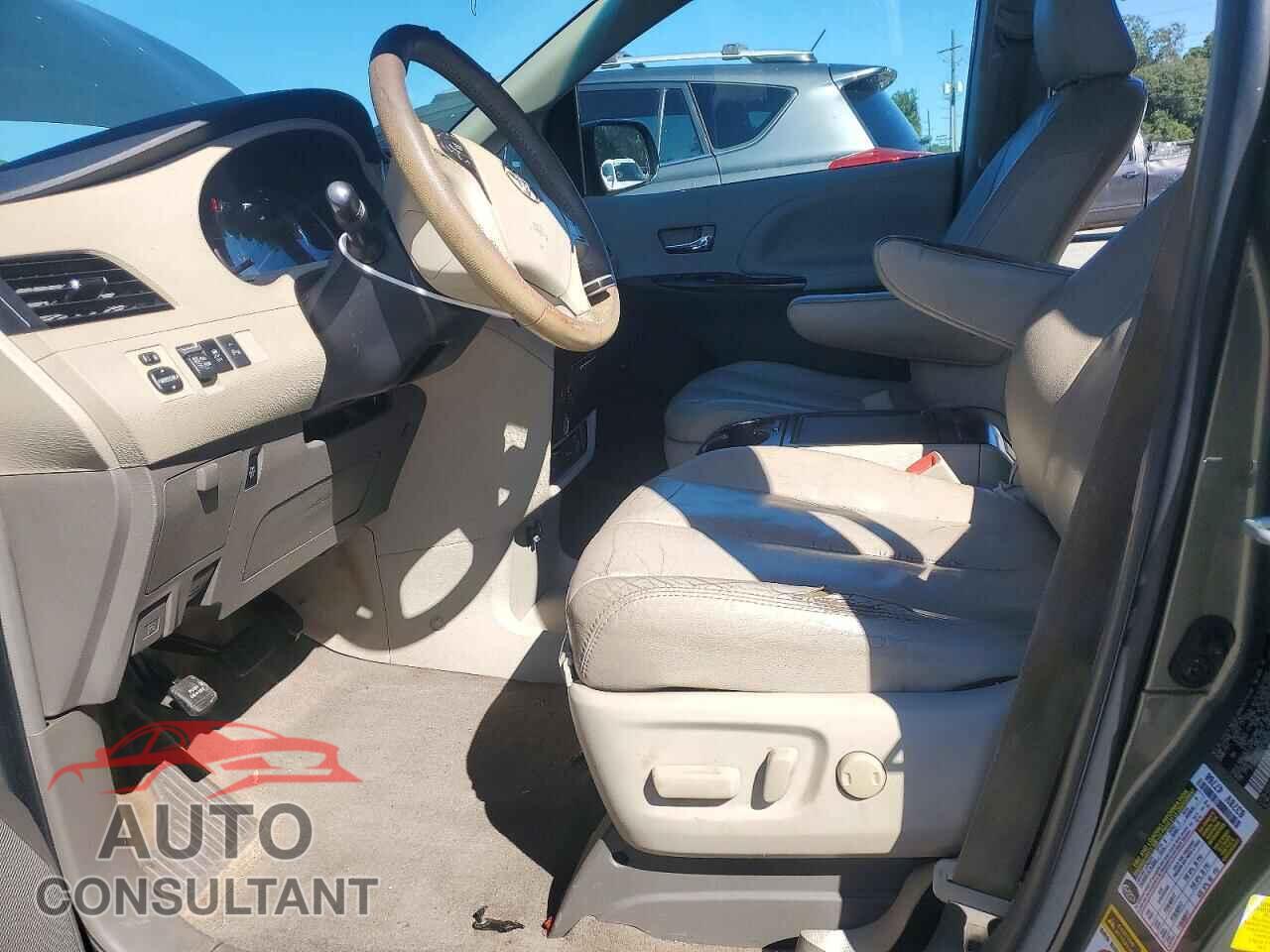 TOYOTA SIENNA 2012 - 5TDYK3DC1CS180626