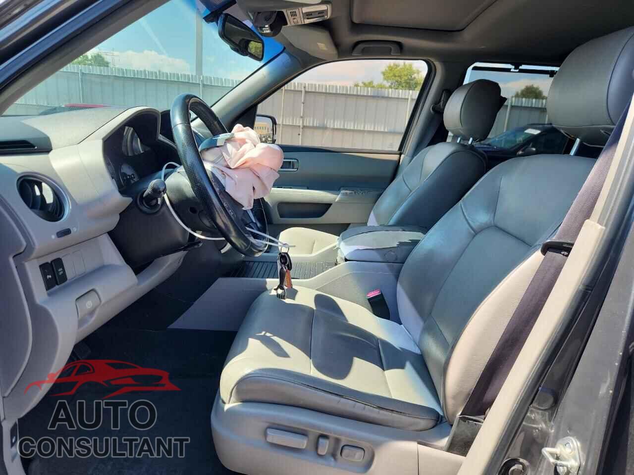 HONDA PILOT 2010 - 5FNYF4H84AB025991