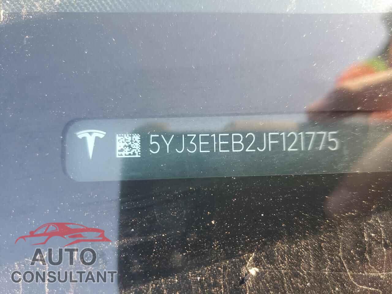 TESLA MODEL 3 2018 - 5YJ3E1EB2JF121775