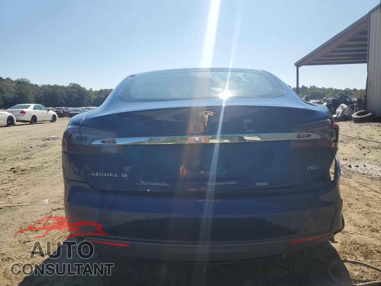 TESLA MODEL S 2015 - 5YJSA1E24FF104815