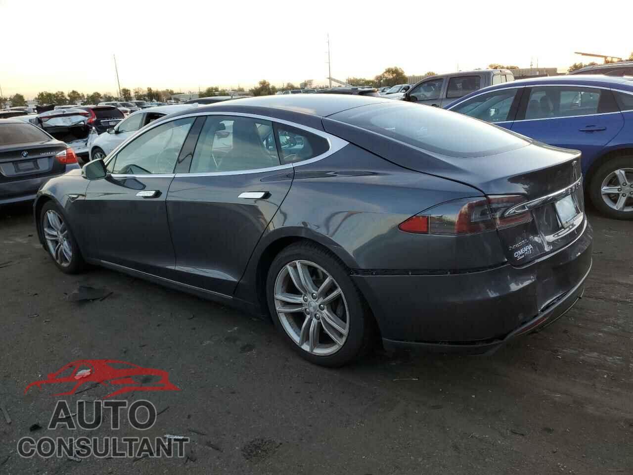 TESLA MODEL S 2016 - 5YJSA1E23GF128959