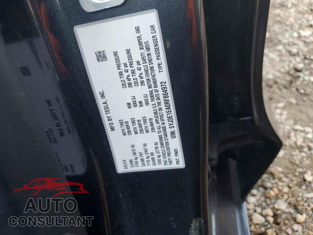 TESLA MODEL 3 2024 - 5YJ3E1EA0RF864972