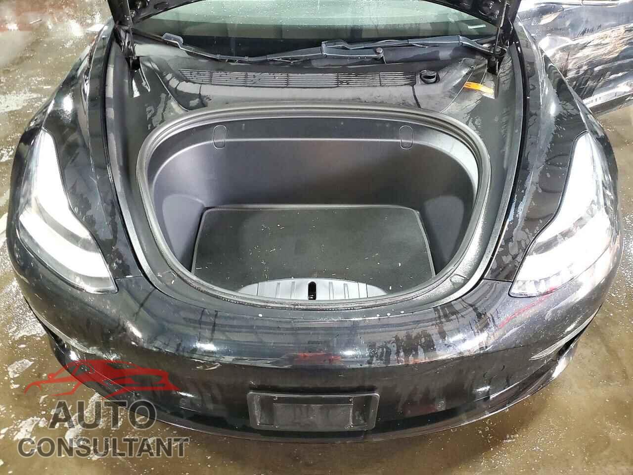TESLA MODEL 3 2018 - 5YJ3E1EA7JF155329