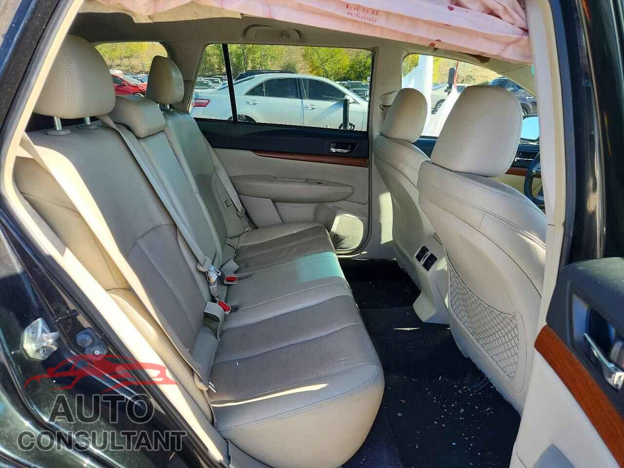 SUBARU OUTBACK 2014 - 4S4BRBLC2E3327470